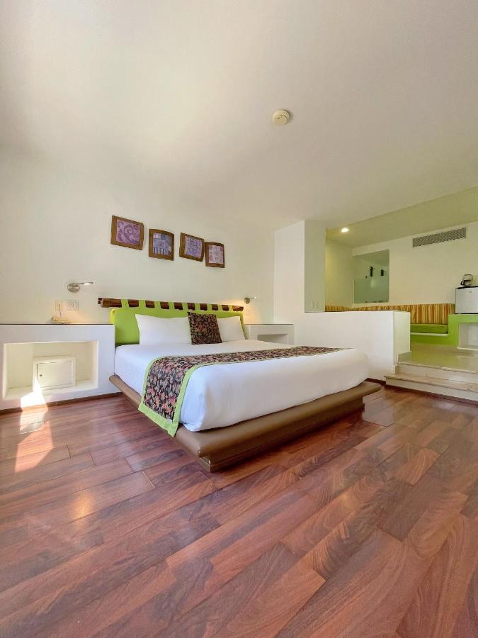 Seven Crown Express & Suites By Kavia Cabo San Lucas Esterno foto