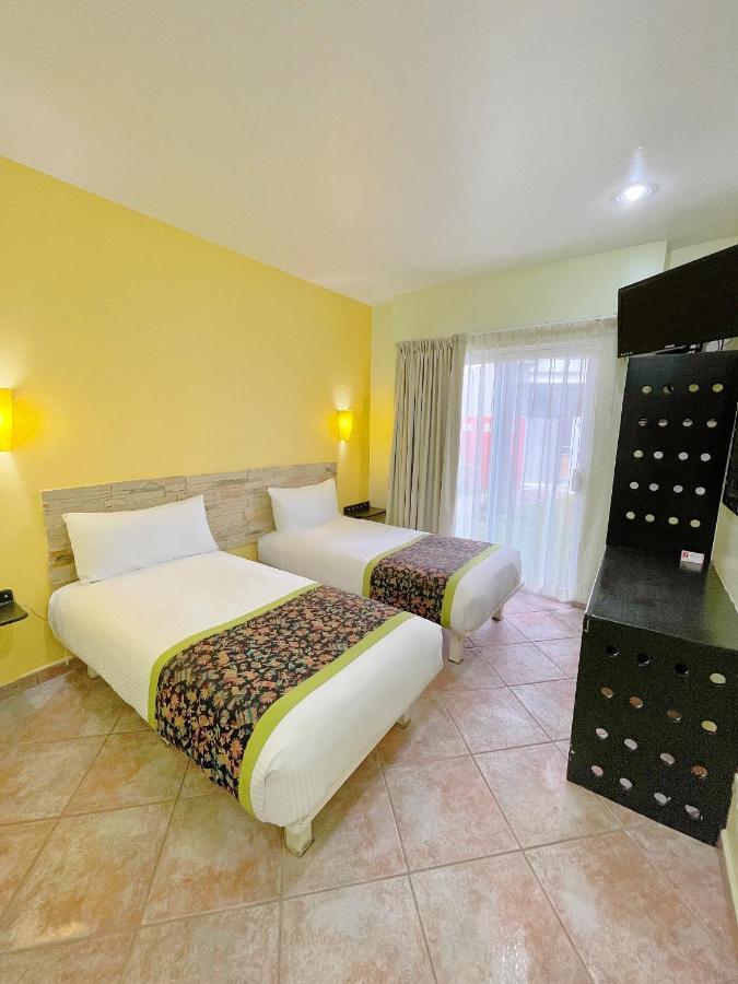 Seven Crown Express & Suites By Kavia Cabo San Lucas Esterno foto