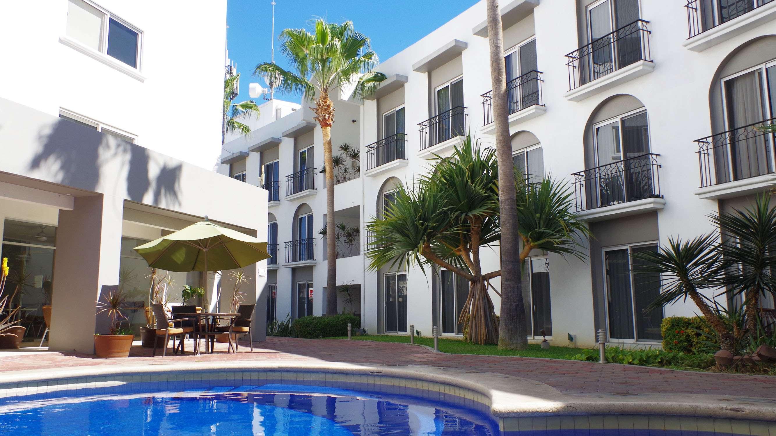 Seven Crown Express & Suites By Kavia Cabo San Lucas Esterno foto